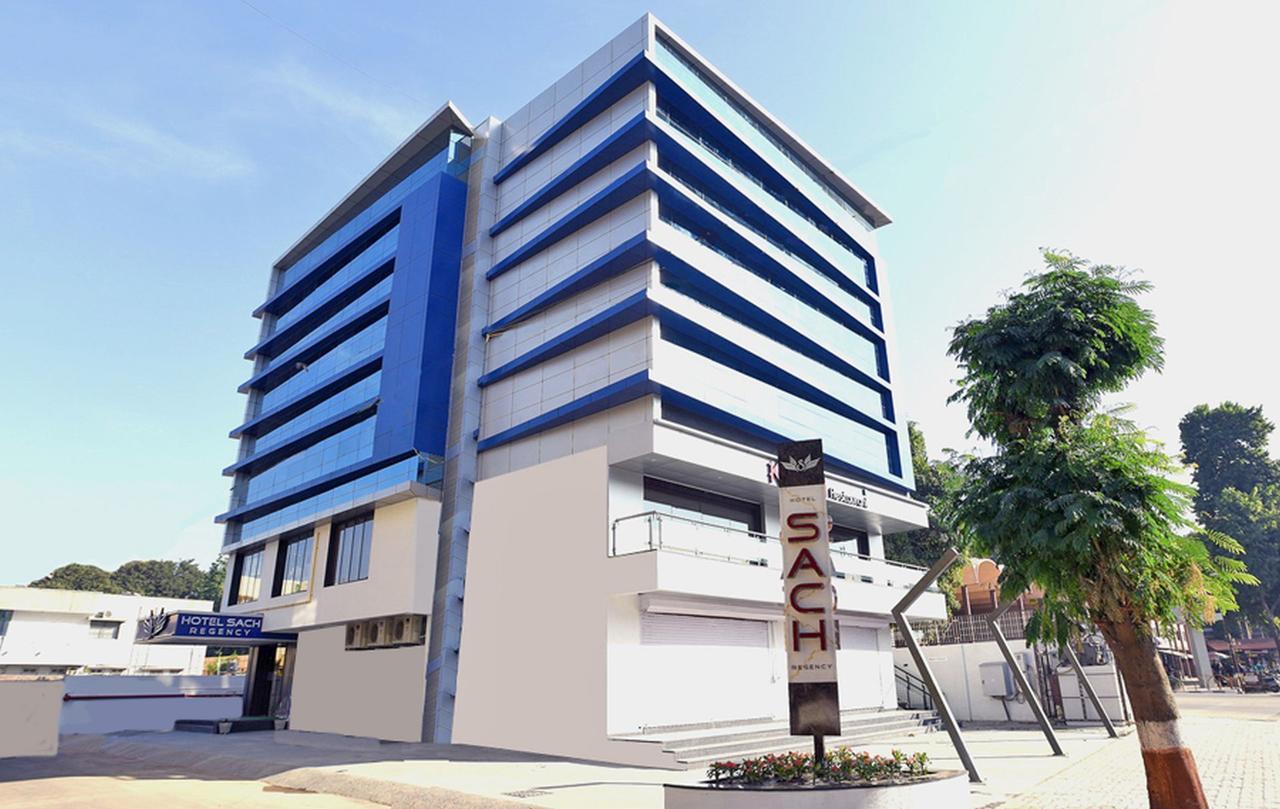 Hotel Sach Regency Ānand Esterno foto