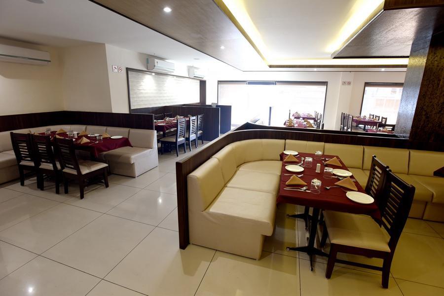 Hotel Sach Regency Ānand Esterno foto